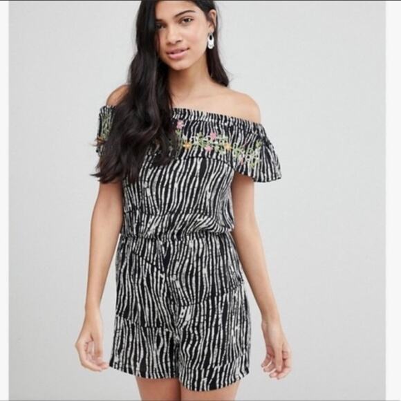 Raga Asos before dawn embroidered floral romper - Picture 1 of 8